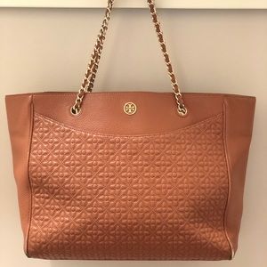 Tory Burch Bryant E/W Tote in Luggage (style30247)